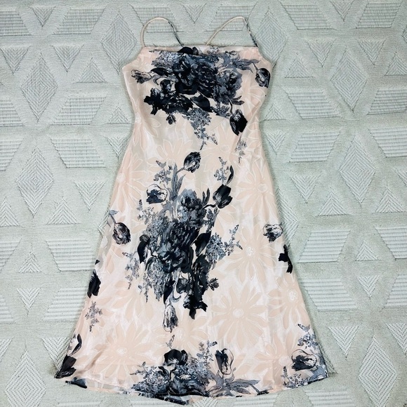 Lulus x ASTR the Label Dress Medium Lynette Blush Floral Print Midi Slip NWT - Picture 10 of 17